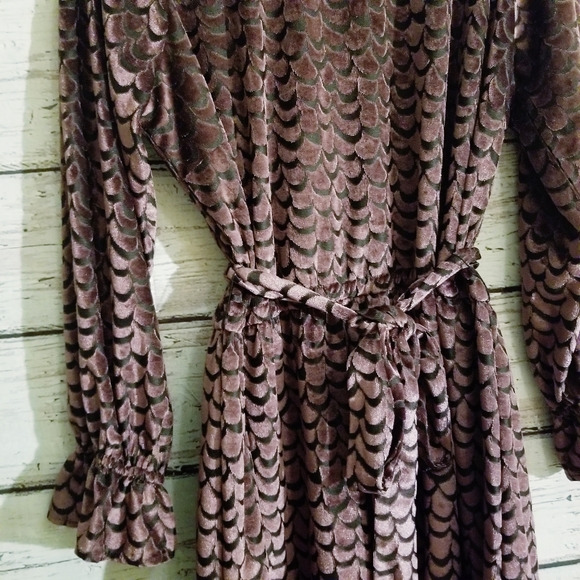 Michael Kors Purple Velvet Scalloped Belted Dress - Picture 5 of 8